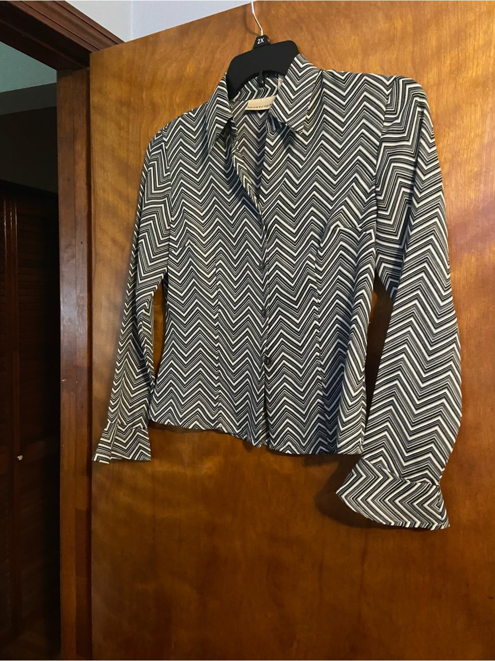Apostrophe Black and White Chevron Button-Front Blouse